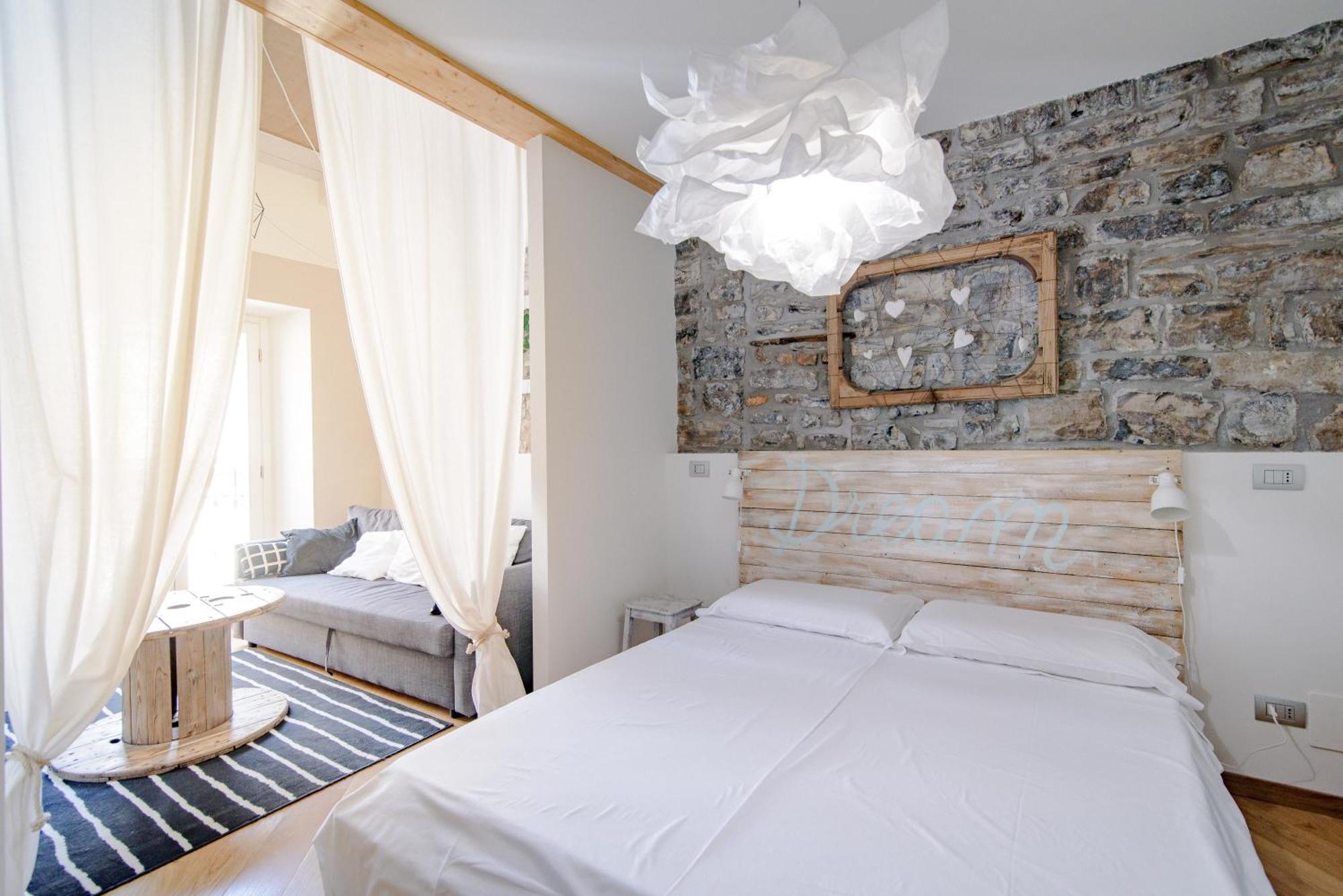 Gem Of The Lake - Luxury Apartment Como Old Town Exterior foto